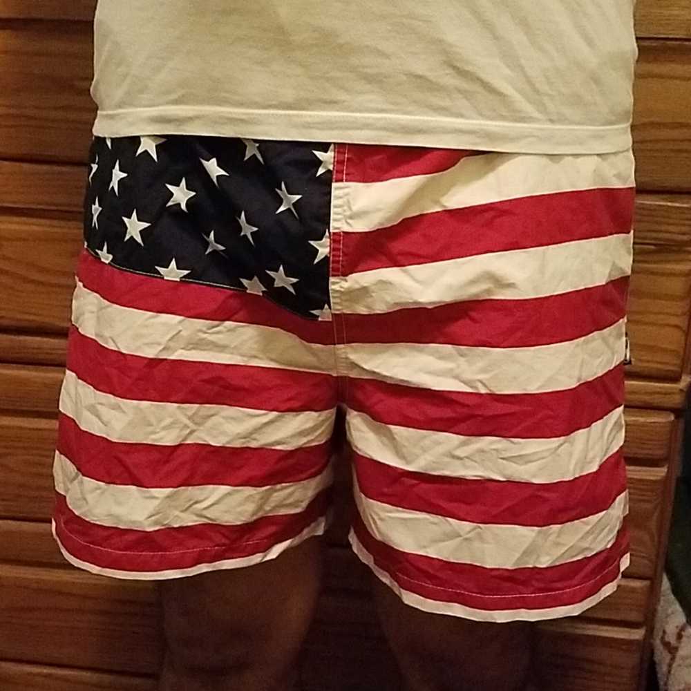 Old Navy swim trunks medium American Flag 🌶